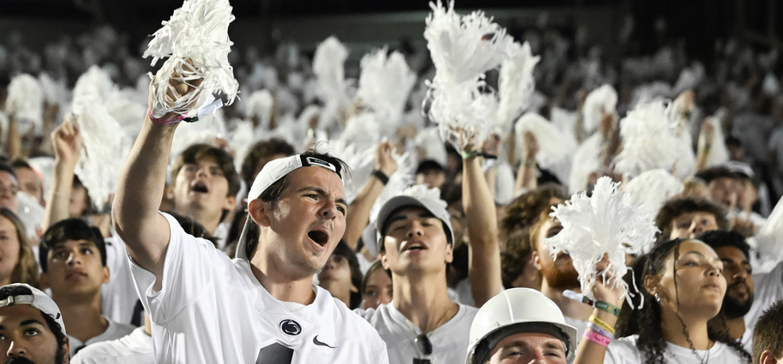 Penn State game day crowd